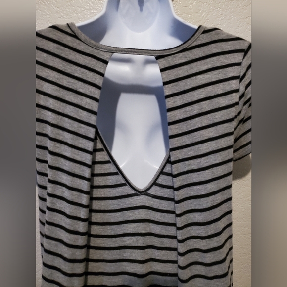 💚5/$25 Everly Striped Black and Gray Stretchy Knee Length Dress Size Small - Picture 3 of 4